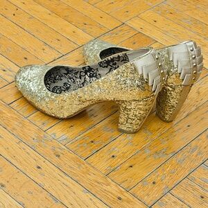 London Rebel Gold Glitter Pumps